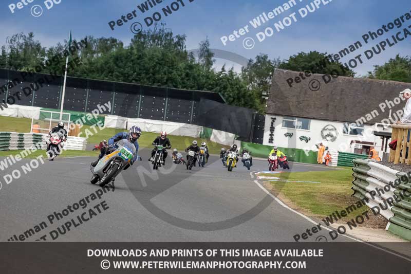 Vintage motorcycle club;eventdigitalimages;mallory park;mallory park trackday photographs;no limits trackdays;peter wileman photography;trackday digital images;trackday photos;vmcc festival 1000 bikes photographs